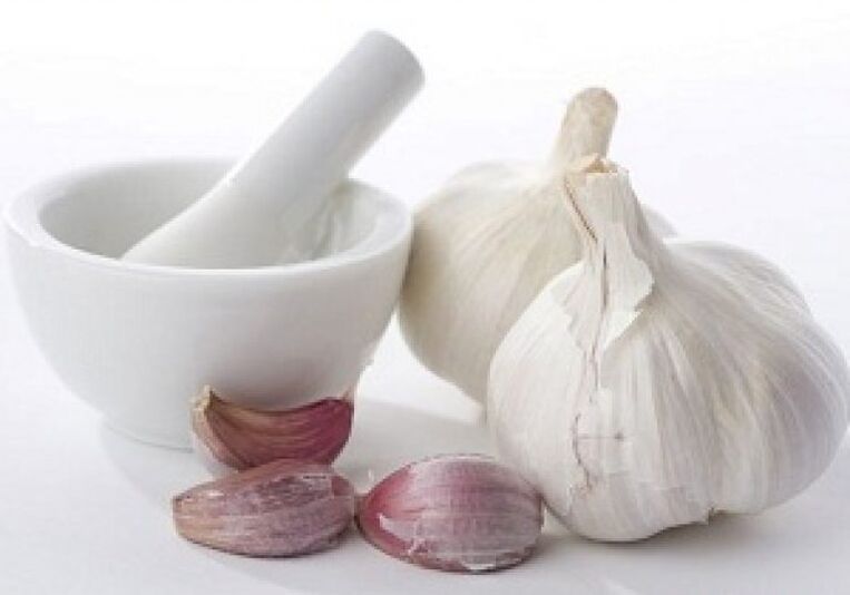 Knoblauch zur Herstellung einer Heiltinktur gegen Helminthen